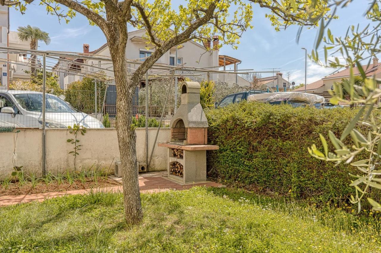 Apartments Kiki Spada Poreč Buitenkant foto