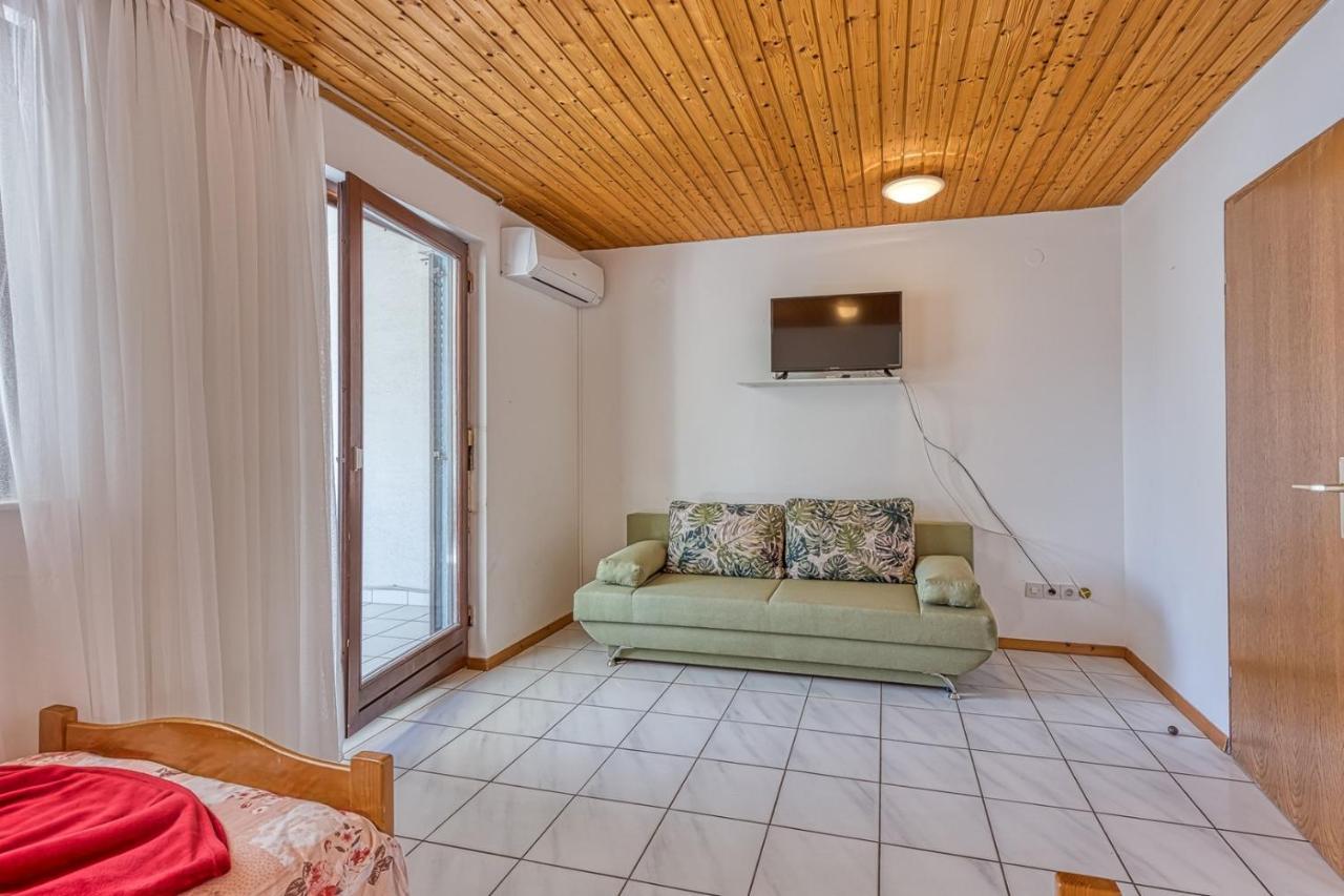 Apartments Kiki Spada Poreč Buitenkant foto