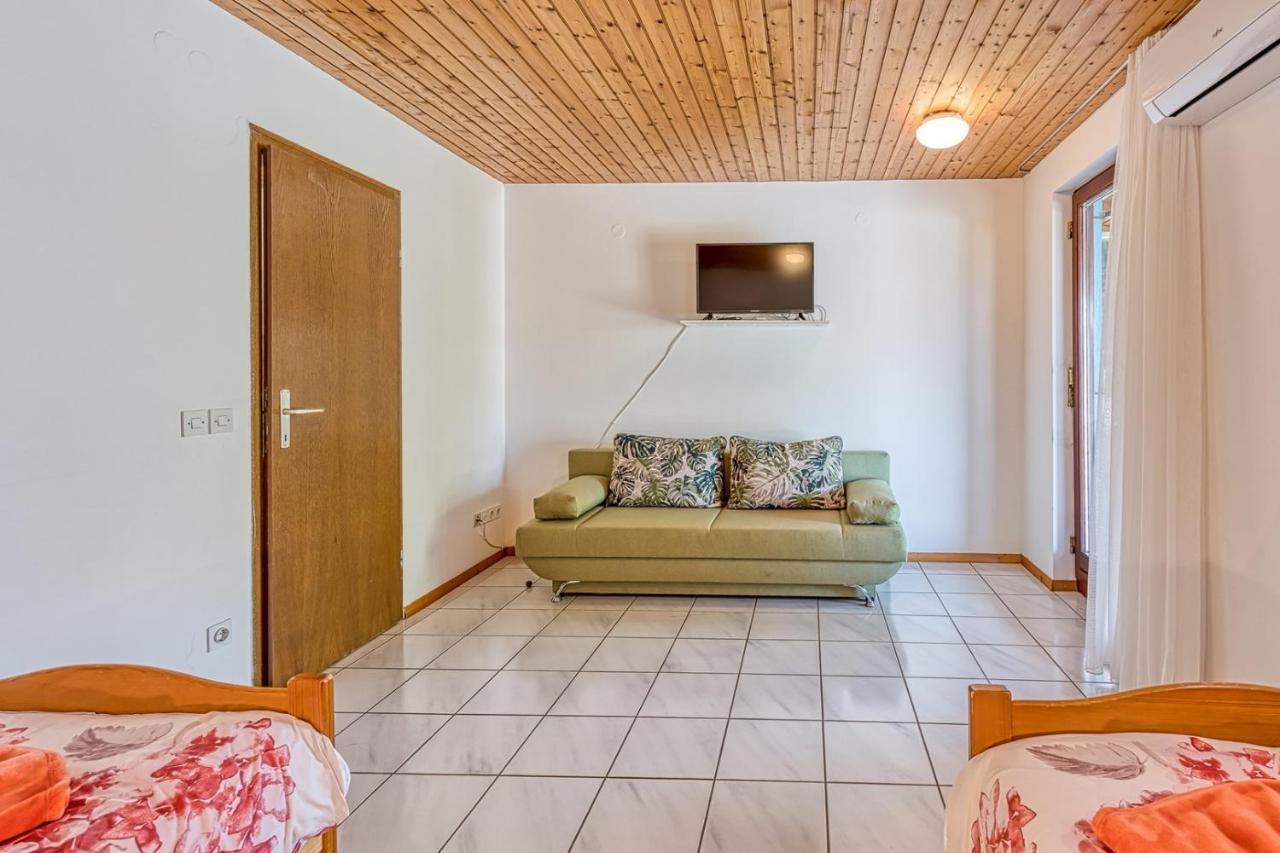 Apartments Kiki Spada Poreč Buitenkant foto